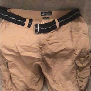Cargo shorts size 34 basically new